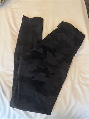 Camo lululemon leggings